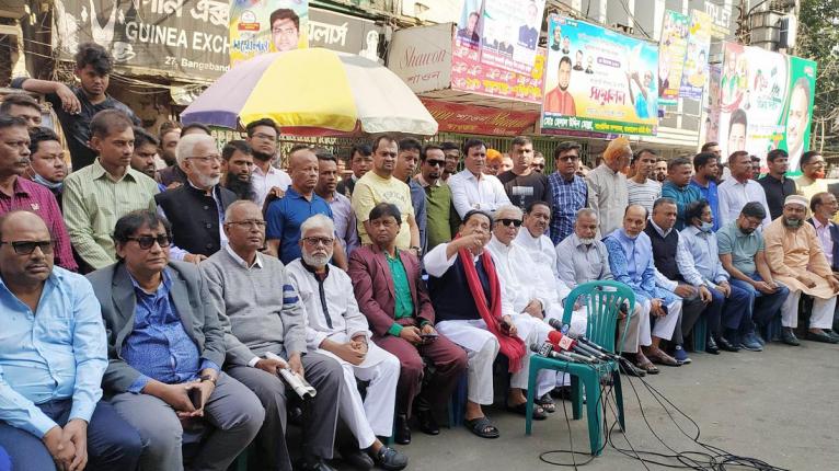 দুষ্টু লোকদের সভা শেষ হওয়া পর্যন্ত রাজপথে থাকব : মায়া