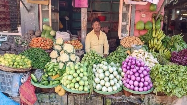 রংপুরে কমেছে মাছ-মুরগি-সবজির দাম, স্বস্তিতে ক্রেতারা