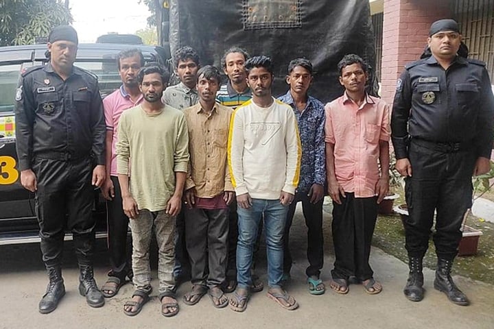 থার্টি ফার্স্ট নাইটে ছিনতাইয়ের পরিকল্পনা, গ্রেপ্তার ২৫