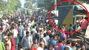যশোরে কাভার্ডভ্যান নিয়ন্ত্রণ হারিয়ে হোটেলে বাবা-ছেলেসহ নিহত - ৫