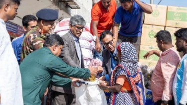 রাজধানীর ৩০ স্থানে কম দামে ৪ পণ‍্য বিক্রি শুরু করেছে টিসিবি