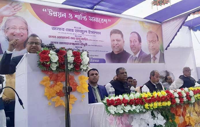 পুলিশ হত্যাকারীরে বিরুদ্ধে প্রচলিত আইনে ব্যবস্থা নেয়া হবে : স্থানীয় সরকার মন্ত্রী