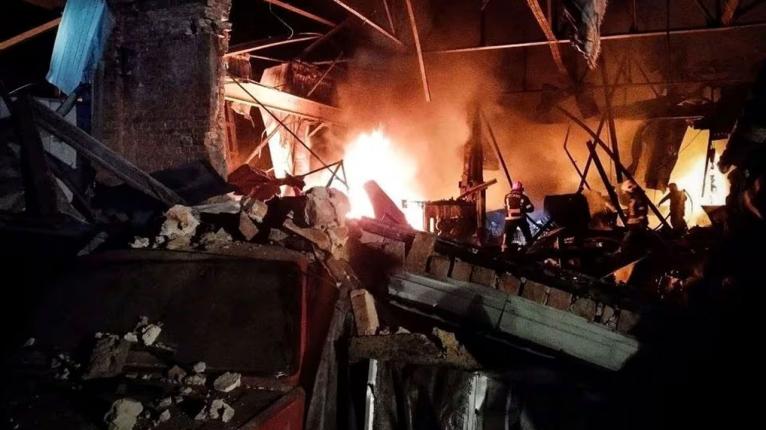 রাতের আঁধারে কিয়েভে ব্যাপক ড্রোন হামলা রাশিয়ার