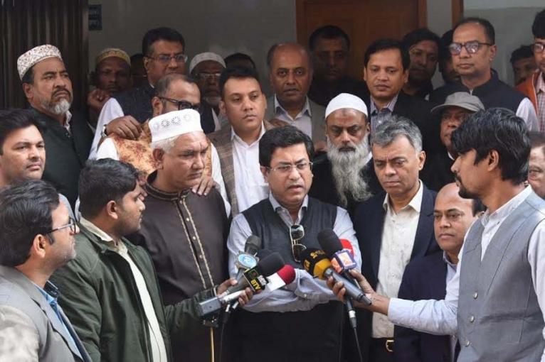 জনবহুল স্থানে প্রয়োজন অনুসারে গণশৌচাগার নির্মাণ করা হবে : মেয়র তাপস