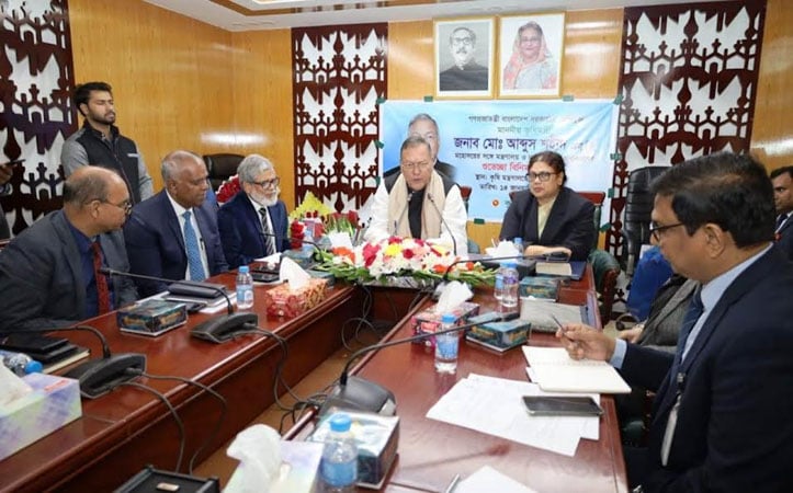 ফসল উৎপাদন বৃদ্ধি ও সিন্ডিকেট নিয়ন্ত্রণে গুরুত্ব দেয়া হবে : কৃষিমন্ত্রী