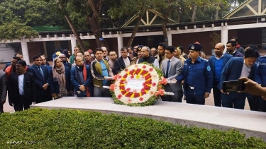 জাতির পিতার সমাধিতে বিজ্ঞান ও প্রযুক্তিমন্ত্রীর শ্রদ্ধা