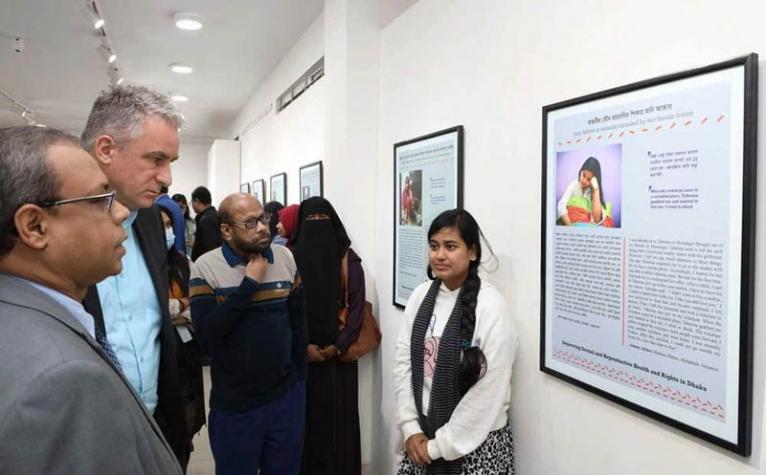 ফটোভয়েস প্রদর্শনীতে উন্মোচিত কমিউনিটির গল্প