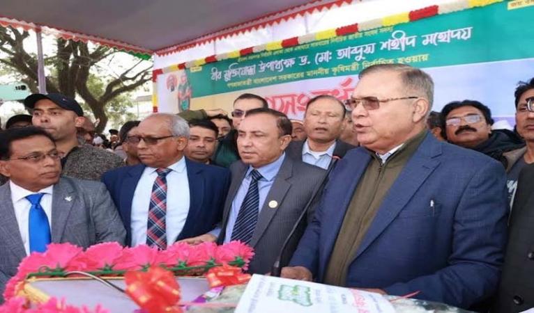 ফসল উৎপাদন বাড়াতে বীজ, সারসহ কৃষি উপকরণ সহায়তা বৃদ্ধি করা হবে : কৃষিমন্ত্রী
