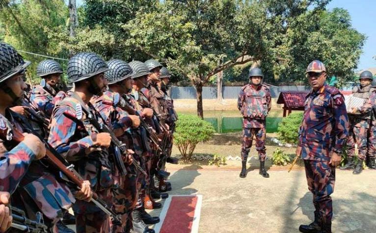 মিয়ানমার সীমান্ত পরিদর্শন করলেন বিজিবি মহাপরিচালক