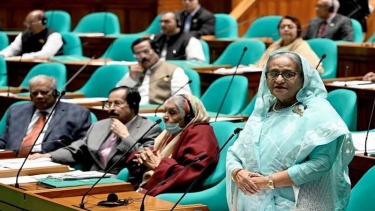 আওয়ামী লীগ আগামী ৫ বছরে উন্নয়নের ধারা অব্যাহত রাখতে প্রতিশ্রুতিবদ্ধ : প্রধানমন্ত্রী