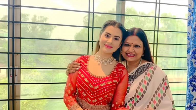 ‘বুবলীকে নিয়ে কাজ করা অনেক আরাম, সে বেয়াদব নয়’