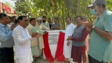 জয়পুরহাটে ছয় কোটি টাকা ব্যয়ে বিভিন্ন উন্নয়ন প্রকল্পের কাজের উদ্বোধন