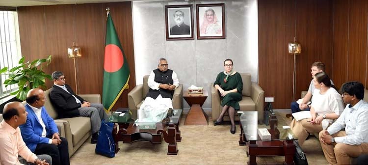 রাশিয়া জাহাজ নির্মাণ শিল্পে দক্ষ জনবল নিতে চায় : প্রবাসী কল্যাণ প্রতিমন্ত্রী