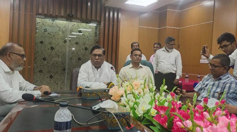 অবৈধ ব্যবহারকারীদের ধরতে বাড়ি বাড়ি যাবে তিতাস