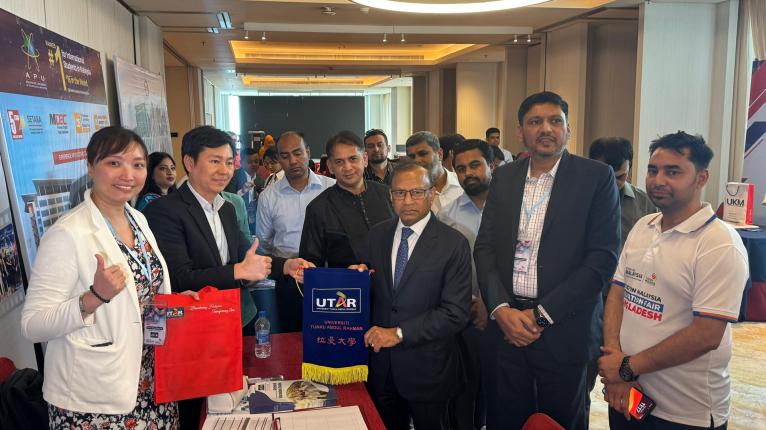 মালয়েশিয়ায় পড়ার সুযোগ নিয়ে এডুকেশন ফেয়ার শুরু