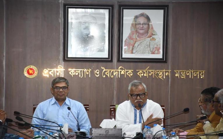 বিদেশে কর্মী প্রেরণে রিক্রুটিং এজেন্সিকে মানবিক হওয়ার আহ্বান - প্রবাসীকল্যাণ প্রতিমন্ত্রী