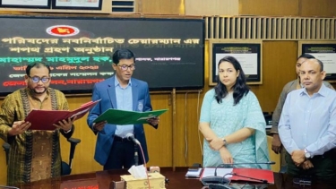 ফতুল্লায় নবনির্বাচিত ইউপি চেয়ারম্যান শপথ গ্রহণ