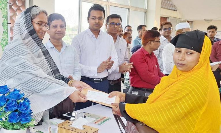 দেশের উন্নয়নের মূল চালিকা শক্তি প্রবাসীদের পাঠানো রেমিটেন্স : সমাজকল্যাণ মন্ত্রী