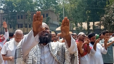 প্রচন্ড তাপদাহ থেকে রেহাই পেতে বৃষ্টির জন্য ইসতিসকার নামাজ আদায়