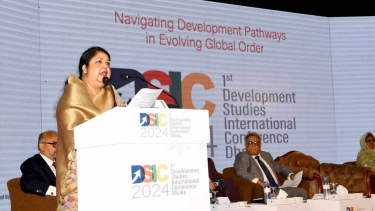 ডিজিটাল থেকে স্মার্ট বাংলাদেশ হওয়ার লক্ষ্যে বাংলাদেশ এগিয়ে যাচ্ছে - স্পীকার