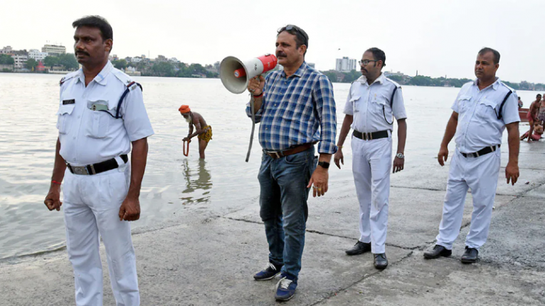 ঘূর্ণিঝড় রেমাল: পশ্চিমবঙ্গের ৬ জেলায় ‘রেড অ্যালার্ট’