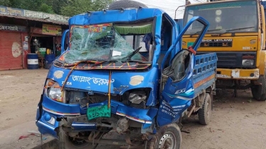 গাজীপুরে ট্রাক-পিকআপ ভ্যানের সংঘর্ষে নিহত ২