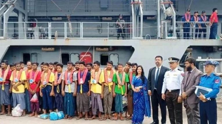 দেশে ফিরলেন মিয়ানমারে কারাবন্দি ৪৫ বাংলাদেশী