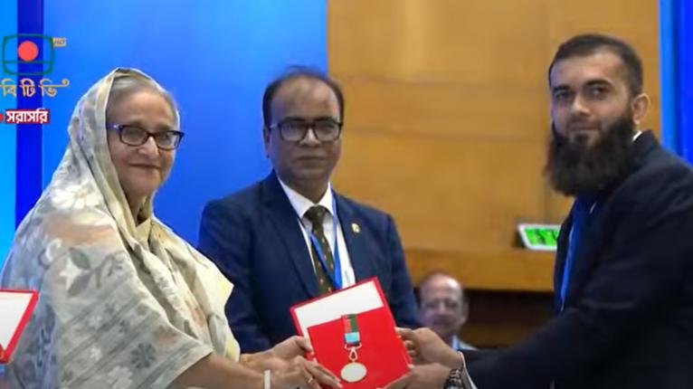 জাতীয় মৎস্য পদক নিলেন ২২ ব্যক্তি ও প্রতিষ্ঠান