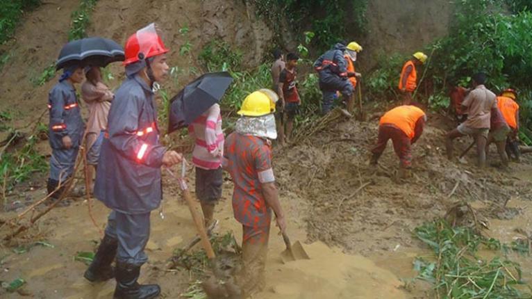 ভারী বৃষ্টিতে পাহাড় ধস: কক্সবাজারে শিশুসহ ২ জনের মৃত্যু