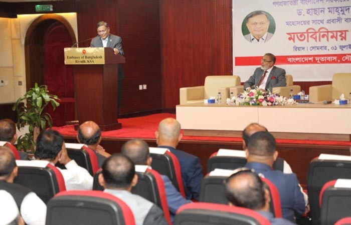 সৌদি গমনেচ্ছুদের প্রতারণা থেকে রক্ষায় কাজ করবে দু’দেশের টাস্কফোর্স : পররাষ্ট্রমন্ত্রী