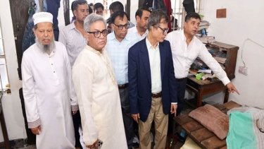 ৩০০ কক্ষ ভাঙচুর, সংস্কারের পরই চালু হবে শিক্ষা কার্যক্রম: ঢাবি উপাচার্য