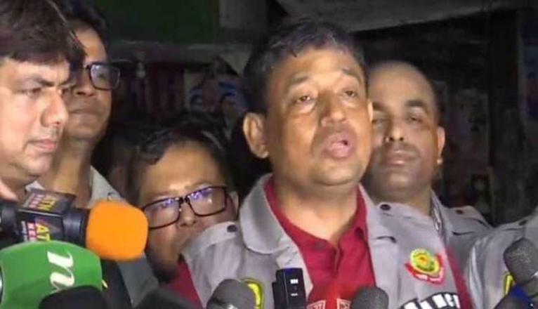 বিএনপি’র কার্যালয়ে ডিবির অভিযান : ৭টি আগ্নেয়াস্ত্র ও ৫শ’ লাঠি উদ্ধার