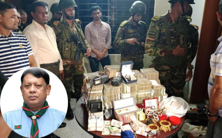 মোহাম্মদপুরে সাবেক সচিবের বাসায় বিপুল পরিমাণ দেশি-বিদেশি মুদ্রা