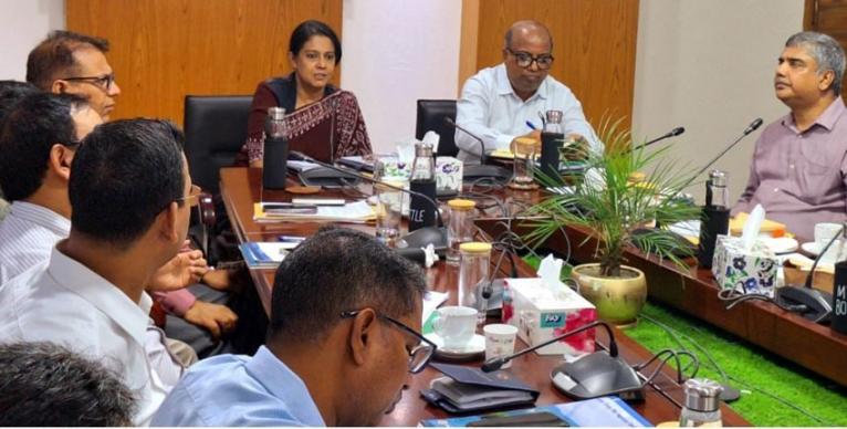 উজানের দেশগুলোর কাছে বন্যা পূর্বাভাসের তথ্য চাওয়া হবে : পানি সম্পদ উপদেষ্টা