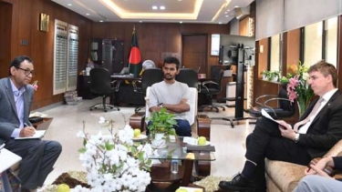 শ্রম উপদেষ্টার সাথে সুইডেনের রাষ্ট্রদূতের সৌজন্য সাক্ষাৎ
