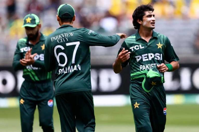 চার পেসারের নৈপুণ্যে ২২ বছর পর অস্ট্রেলিয়ায় সিরিজ জিতলো পাকিস্তান