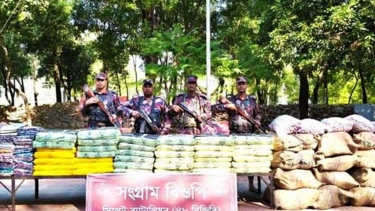 সুনামগঞ্জ সীমান্তে ২ কোটি টাকার অবৈধ পণ্য জব্দ