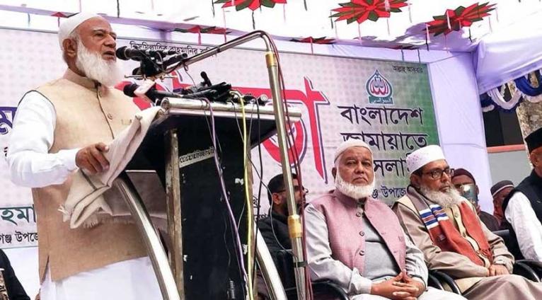 দেশপ্রেমিকরা দেশ ছেড়ে পালায় না : জামায়াত আমীর
