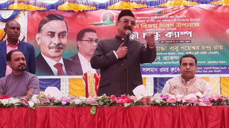 শেখ হাসিনা নিজ হাতে তার বাবাকে দ্বিতীয়বার হত্যা করেছে : গয়েশ্বর