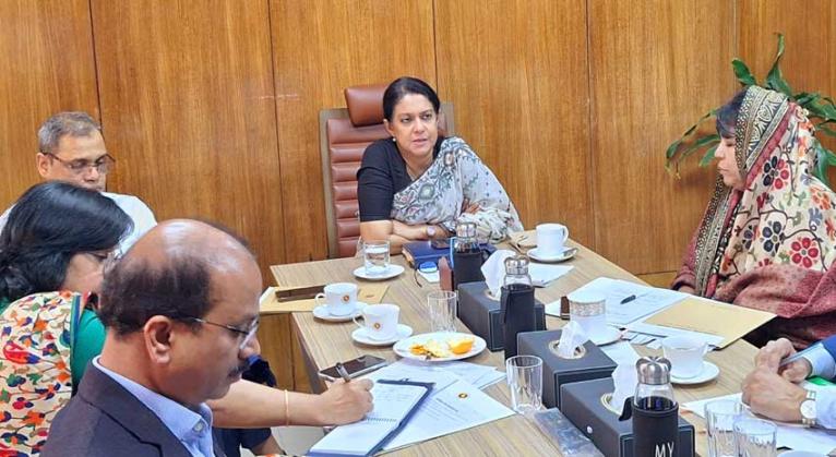পাহাড় কাটা, বায়ুদূষণ এবং নিষিদ্ধ পলিথিনের বিরুদ্ধে যৌথ অভিযান জোরদার করা হবে : পরিবেশ উপদেষ্টা