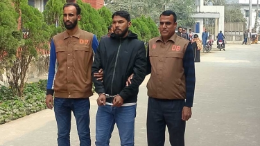 ময়মনসিংহে পিস্তল-গুলিসহ ছাত্রদল নেতা গ্রেপ্তার