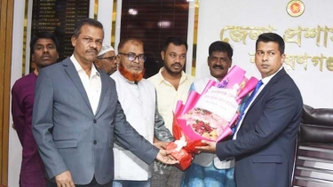 ডিসি জাহিদুল ইসলামকে জেলা সড়ক পরিবহন শ্রমিক ইউনিয়নের শুভেচ্ছা