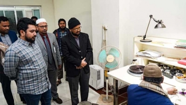 বাংলাদেশ ফিল্ম আর্কাইভের সক্ষমতা বৃদ্ধিতে কাজ করার আহ্বান তথ্য উপদেষ্টার
