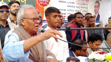জনগণকে করের ওপর কর চাপিয়ে জনসমর্থন হারাচ্ছে অন্তর্বর্তী সরকার: রিজভী