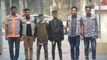 পল্লবীতে চাঞ্চল্যকর ‘ব্লেড বাবু’ হত্যাকাণ্ডের প্রধান দুই আসামি রাজন ও রনিকে গ্রেফতার করেছে ডিবি
