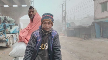 চুয়াডাঙ্গায় বয়ে যাচ্ছে শৈত্য প্রবাহ, হাড় কাঁপানো শীতে বিপর্যস্ত জনজীবন