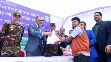 ব্যাংকে ডলার সংকটের তথ্য সঠিক নয়: বাণিজ্য উপদেষ্টা