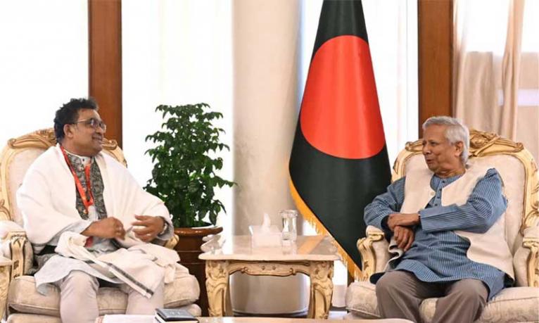 প্রধান উপদেষ্টার সঙ্গে সাক্ষাৎ : জাকসু নির্বাচনের বিষয়ে পরামর্শ চেয়েছেন জাবি উপাচার্য