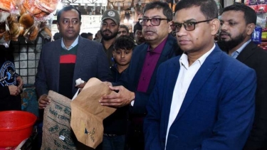 পলিথিন শপিং ব্যাগ উৎপাদন বন্ধে অভিযান জোরদার করা হচ্ছে