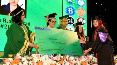 পরিবেশবান্ধব বাংলাদেশ গড়তে গ্র্যাজুয়েটদের উপদেষ্টার আহ্বান